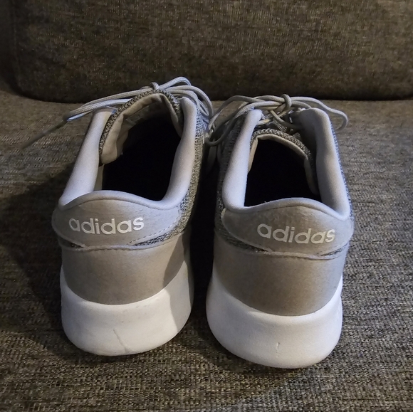 Addias womens Cloudfoam size 8.5 - Picture 3 of 6